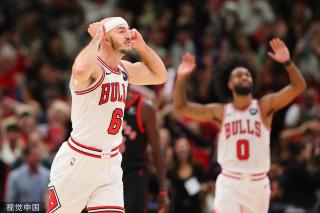 他不仅凭借 他不仅凭借